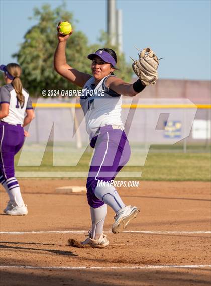 Thumbnail 2 in Grossmont @ Southwest EC photogallery.