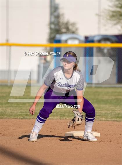 Thumbnail 2 in Grossmont @ Southwest EC photogallery.