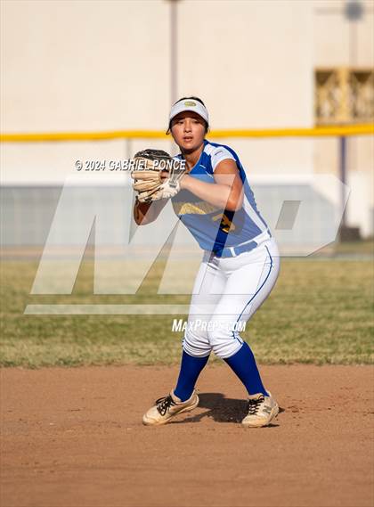 Thumbnail 1 in Grossmont @ Southwest EC photogallery.