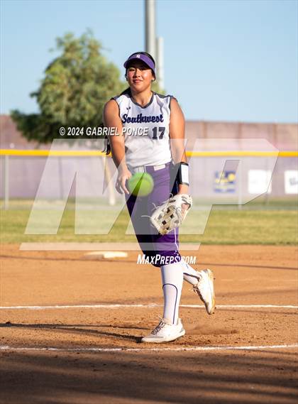 Thumbnail 1 in Grossmont @ Southwest EC photogallery.