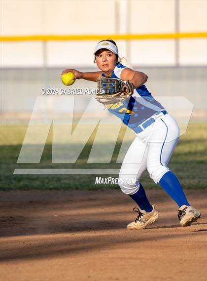 Thumbnail 1 in Grossmont @ Southwest EC photogallery.