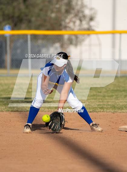 Thumbnail 2 in Grossmont @ Southwest EC photogallery.