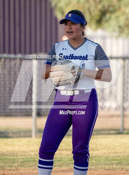 Thumbnail 2 in Grossmont @ Southwest EC photogallery.