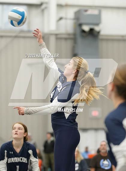 Thumbnail 3 in North Branch vs. West Bloomfield (Beast of the East) photogallery.