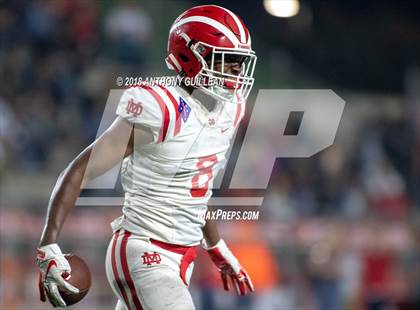 Thumbnail 3 in Orange Lutheran vs. Mater Dei  photogallery.