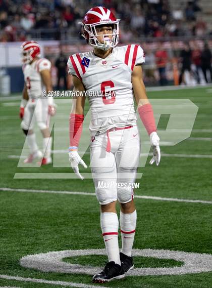 Thumbnail 3 in Orange Lutheran vs. Mater Dei  photogallery.