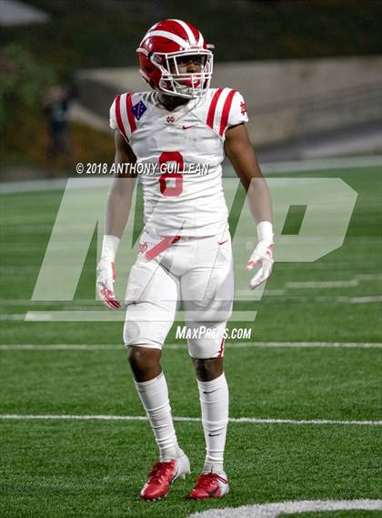 Thumbnail 1 in Orange Lutheran vs. Mater Dei  photogallery.