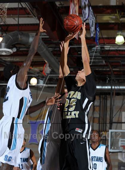 Thumbnail 3 in San Gorgonio vs. Citrus Valley (Inland Empire Classic) photogallery.