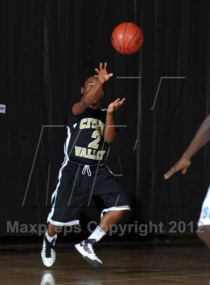 Thumbnail 2 in San Gorgonio vs. Citrus Valley (Inland Empire Classic) photogallery.