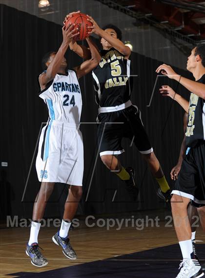 Thumbnail 2 in San Gorgonio vs. Citrus Valley (Inland Empire Classic) photogallery.