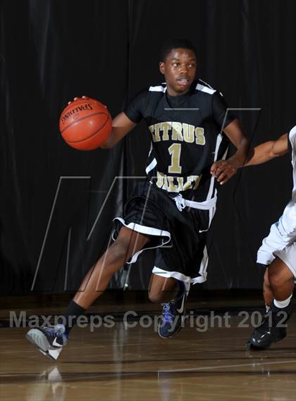 Thumbnail 2 in San Gorgonio vs. Citrus Valley (Inland Empire Classic) photogallery.
