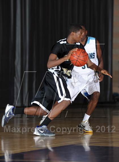 Thumbnail 2 in San Gorgonio vs. Citrus Valley (Inland Empire Classic) photogallery.