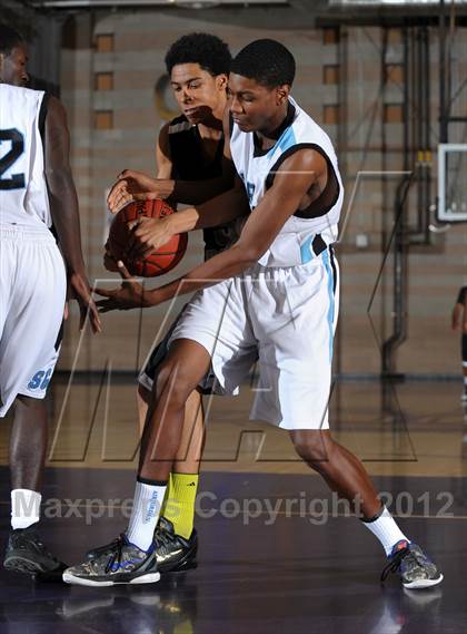 Thumbnail 2 in San Gorgonio vs. Citrus Valley (Inland Empire Classic) photogallery.