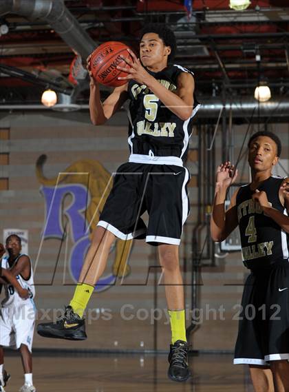 Thumbnail 3 in San Gorgonio vs. Citrus Valley (Inland Empire Classic) photogallery.