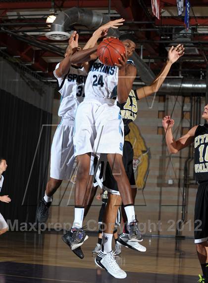 Thumbnail 2 in San Gorgonio vs. Citrus Valley (Inland Empire Classic) photogallery.