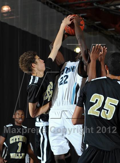 Thumbnail 3 in San Gorgonio vs. Citrus Valley (Inland Empire Classic) photogallery.