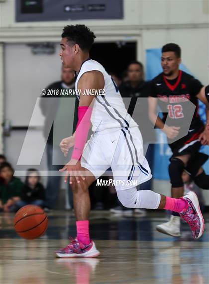Thumbnail 2 in Camarillo vs Rio Mesa photogallery.