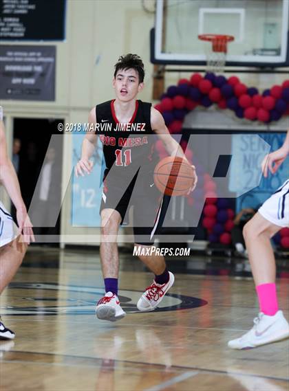 Thumbnail 2 in Camarillo vs Rio Mesa photogallery.