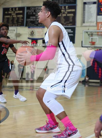 Thumbnail 2 in Camarillo vs Rio Mesa photogallery.