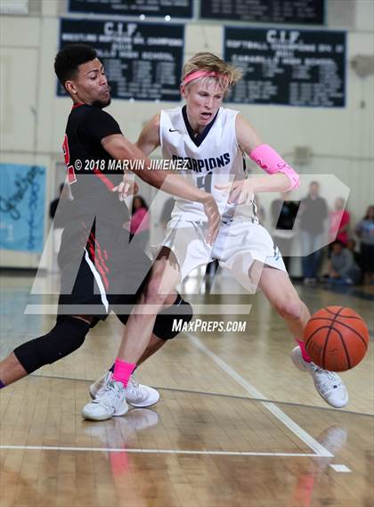 Thumbnail 1 in Camarillo vs Rio Mesa photogallery.