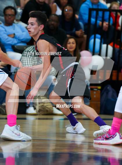 Thumbnail 2 in Camarillo vs Rio Mesa photogallery.