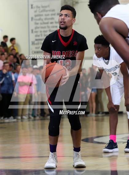 Thumbnail 2 in Camarillo vs Rio Mesa photogallery.