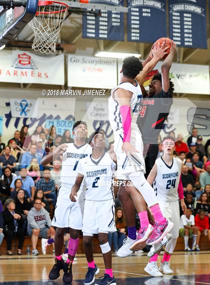 Thumbnail 2 in Camarillo vs Rio Mesa photogallery.
