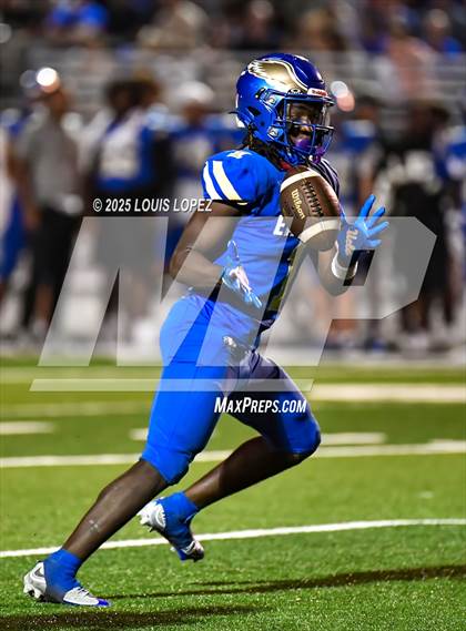 Thumbnail 3 in Mission Viejo @ Santa Margarita (MaxPreps Game of the Week) photogallery.