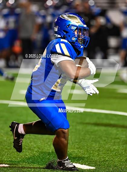 Thumbnail 2 in Mission Viejo @ Santa Margarita (MaxPreps Game of the Week) photogallery.