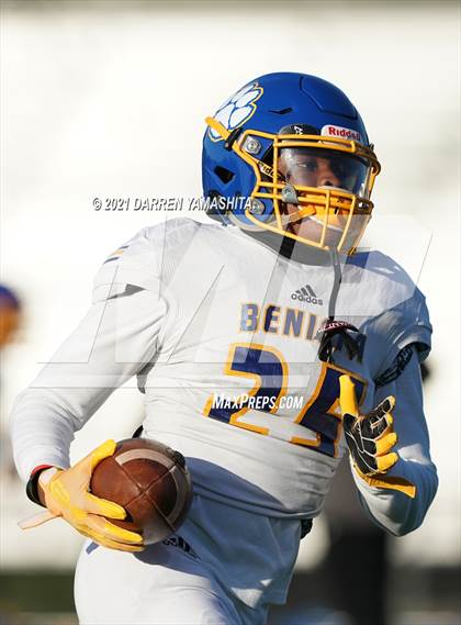 Thumbnail 1 in Benicia @ Las Lomas photogallery.