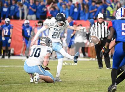 Thumbnail 2 in Cherry Creek vs. Valor Christian (CHSAA 5A State Final) photogallery.