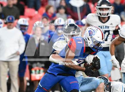 Thumbnail 2 in Cherry Creek vs. Valor Christian (CHSAA 5A State Final) photogallery.