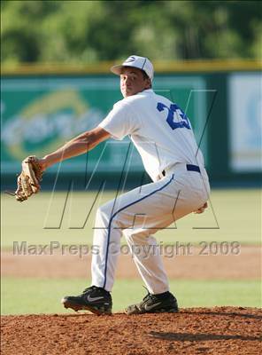 Thumbnail 3 in Georgetown vs. Plano West (Texas 5A Regional Final - Game 3) photogallery.