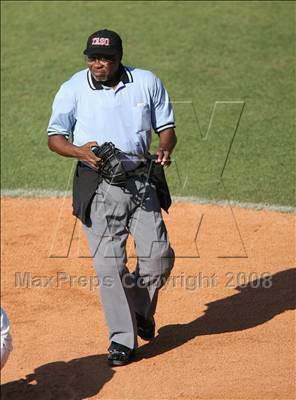 Thumbnail 1 in Georgetown vs. Plano West (Texas 5A Regional Final - Game 3) photogallery.