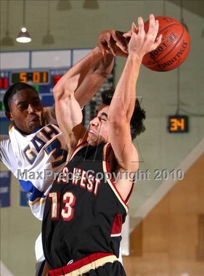 Thumbnail 3 in Gahr vs. Clovis West (California Classic) photogallery.