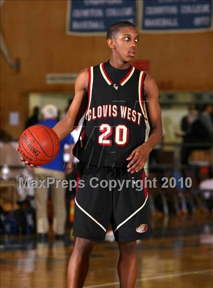 Thumbnail 3 in Gahr vs. Clovis West (California Classic) photogallery.