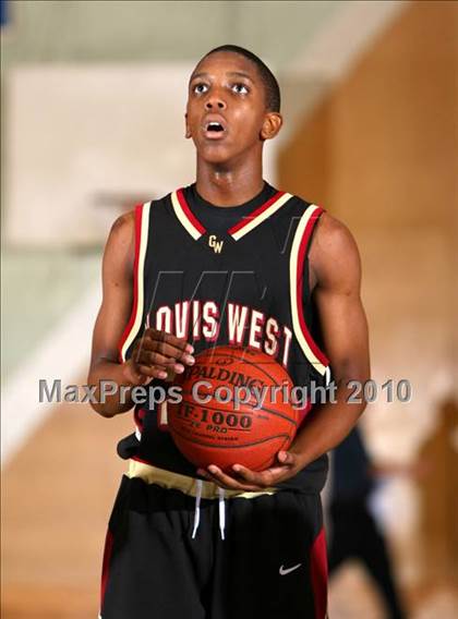 Thumbnail 2 in Gahr vs. Clovis West (California Classic) photogallery.