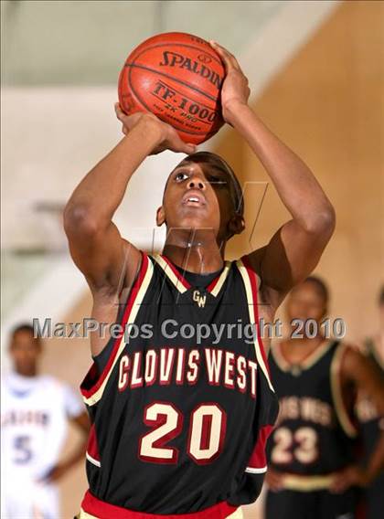 Thumbnail 1 in Gahr vs. Clovis West (California Classic) photogallery.