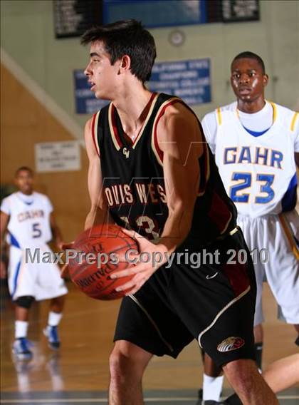 Thumbnail 2 in Gahr vs. Clovis West (California Classic) photogallery.