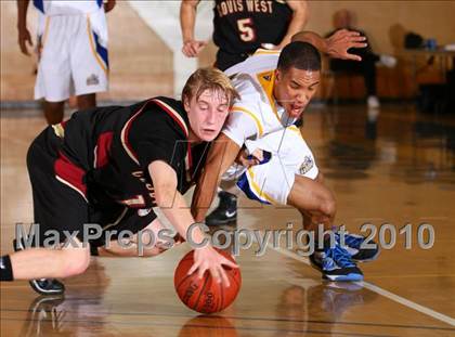 Thumbnail 3 in Gahr vs. Clovis West (California Classic) photogallery.