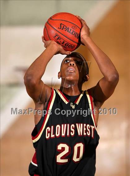 Thumbnail 3 in Gahr vs. Clovis West (California Classic) photogallery.