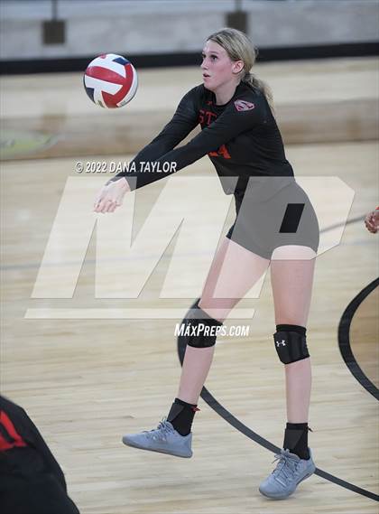 Thumbnail 3 in Strawn vs Ranger (Comanche Tournament) photogallery.