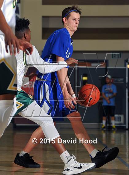 Thumbnail 3 in Catalina Foothills vs. Damien (MaxPreps Holiday Classic) photogallery.