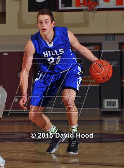 Thumbnail 2 in Catalina Foothills vs. Damien (MaxPreps Holiday Classic) photogallery.