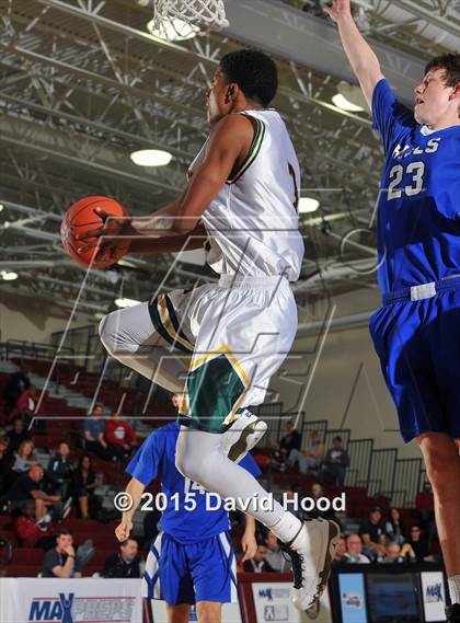 Thumbnail 2 in Catalina Foothills vs. Damien (MaxPreps Holiday Classic) photogallery.