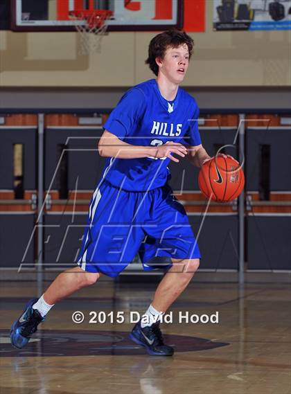 Thumbnail 3 in Catalina Foothills vs. Damien (MaxPreps Holiday Classic) photogallery.
