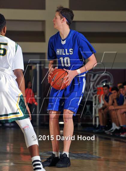 Thumbnail 2 in Catalina Foothills vs. Damien (MaxPreps Holiday Classic) photogallery.