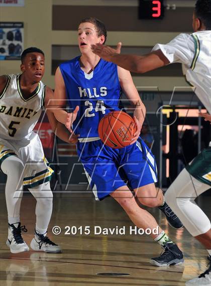 Thumbnail 3 in Catalina Foothills vs. Damien (MaxPreps Holiday Classic) photogallery.