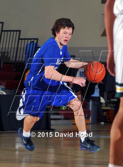 Thumbnail 3 in Catalina Foothills vs. Damien (MaxPreps Holiday Classic) photogallery.