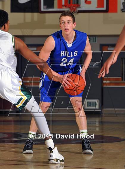 Thumbnail 3 in Catalina Foothills vs. Damien (MaxPreps Holiday Classic) photogallery.